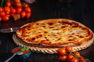 Despre noi 1 pizza cheese Focsani (3)